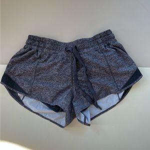 Lululemon hotty low shorts
